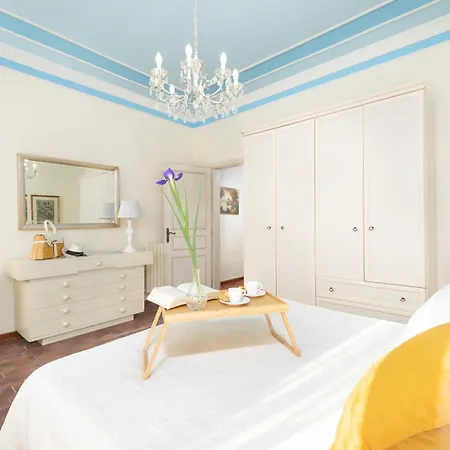 Villino Clara Feriehus *